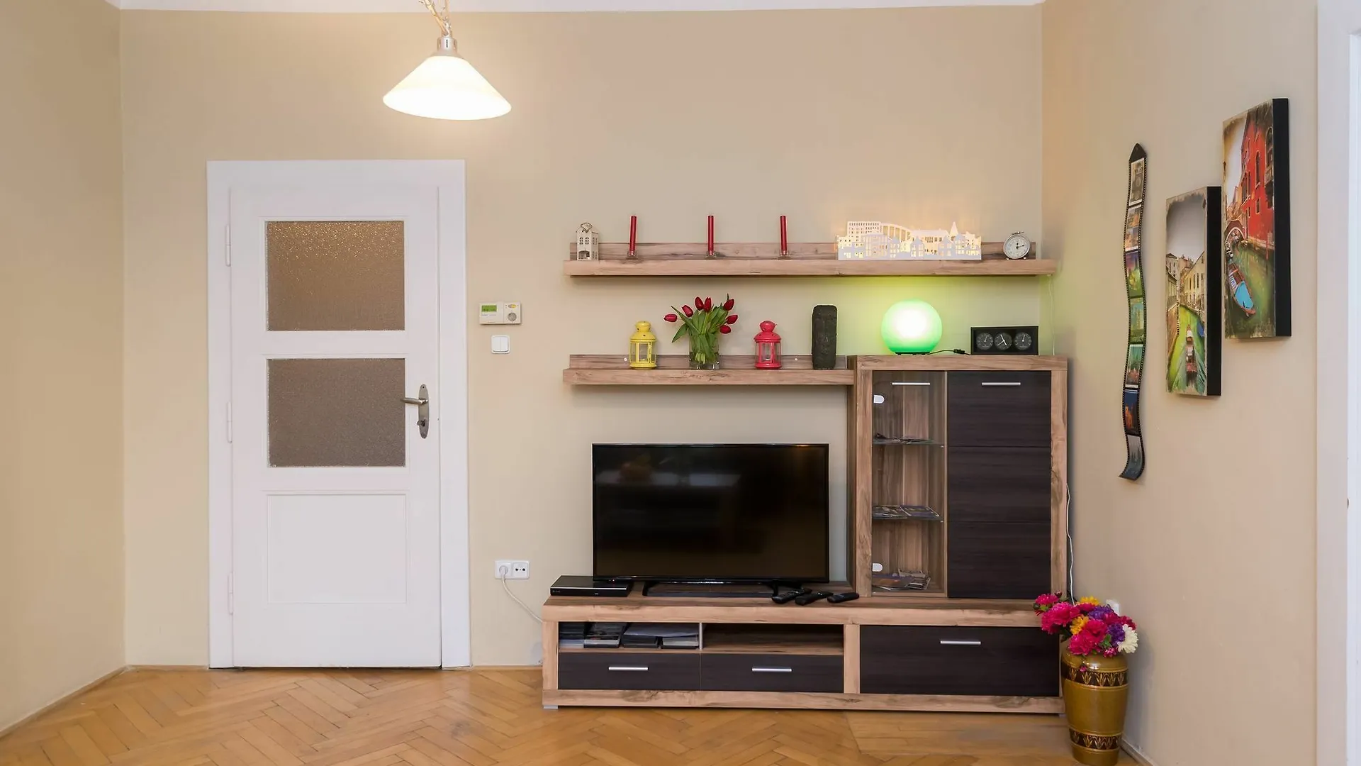 Castle View Spacious Apartment 布拉格
