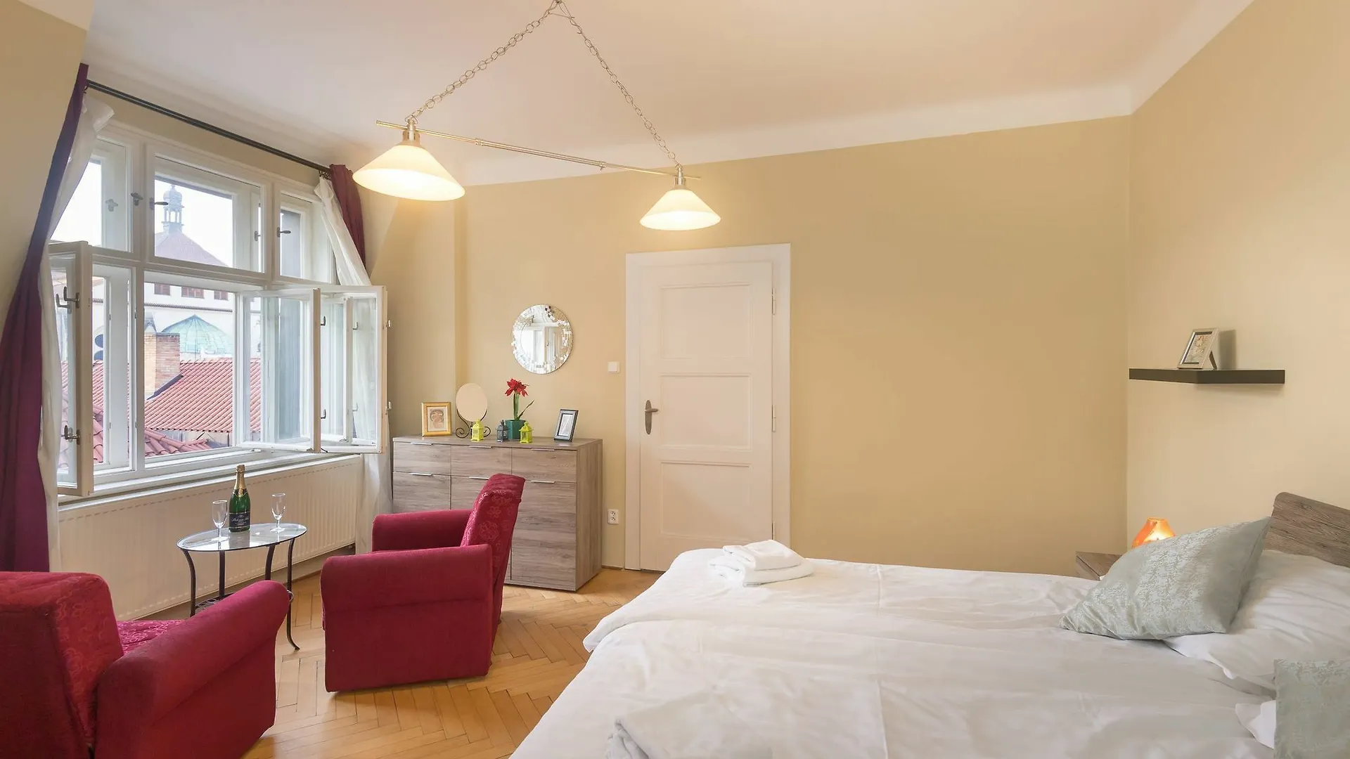 Castle View Spacious Apartment 布拉格 0*,